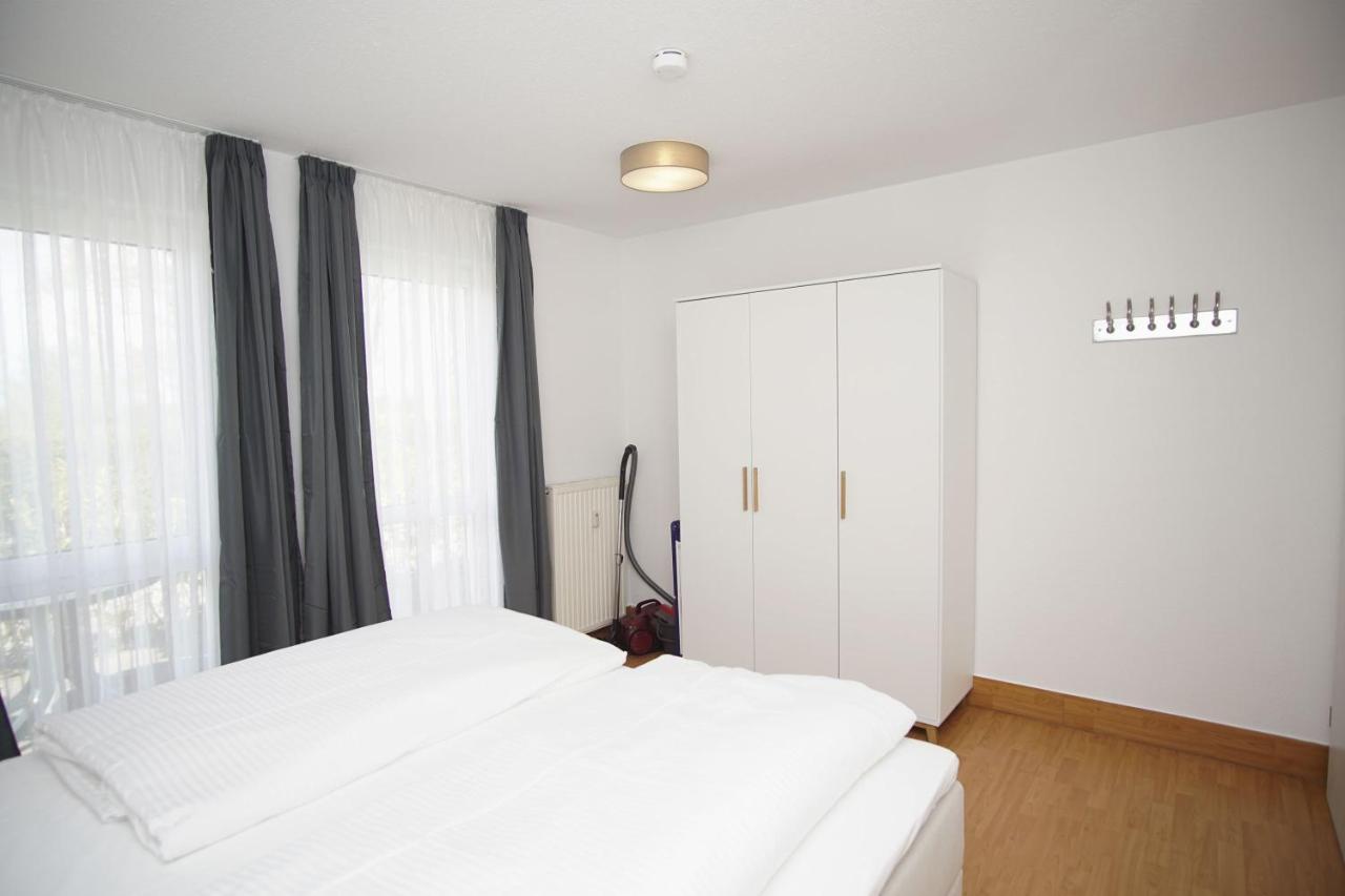 Strandnah Mit Terrasse, Gratis Nutzung Vom Ahoi Erlebnisbad Und Sauna In Sellin - Strandhaus Moenchgut Fewo06 Lobbe Exterior photo