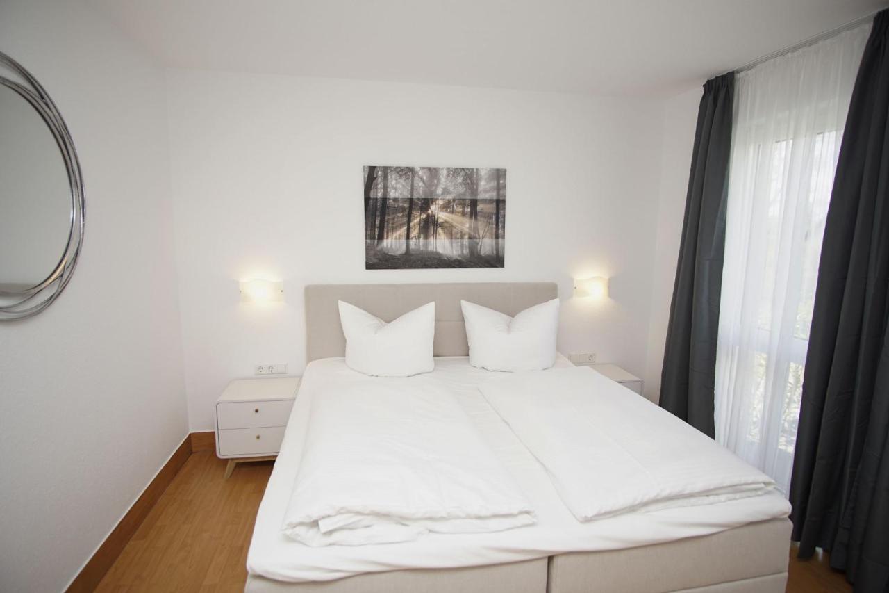 Strandnah Mit Terrasse, Gratis Nutzung Vom Ahoi Erlebnisbad Und Sauna In Sellin - Strandhaus Moenchgut Fewo06 Lobbe Exterior photo